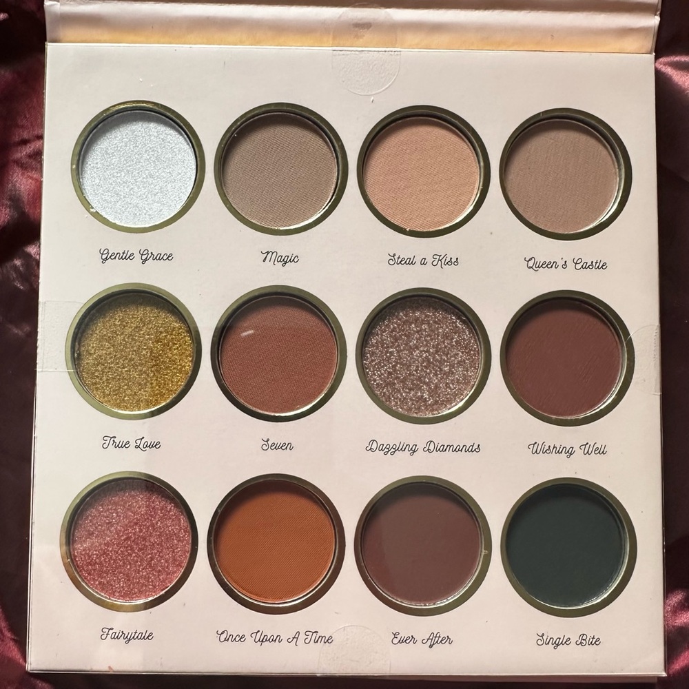 Disney Snow White Eyeshadow Palette Snow White and the seven dwarfs - Picture 5 of 6